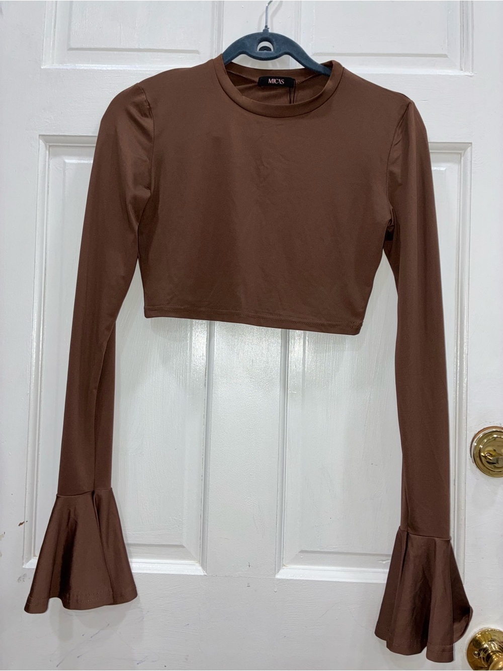 MÓCS Chocolate Brown Cropped Top with Flared Cuffs